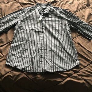 Men’s old navy button down shirt